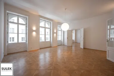 Erstbezug: traumhafte Altbauwohnung mit luxuriöser Ausstattung
