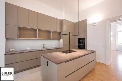 Erstbezug: traumhafte Altbauwohnung mit luxuriöser Ausstattung – Bild 2
