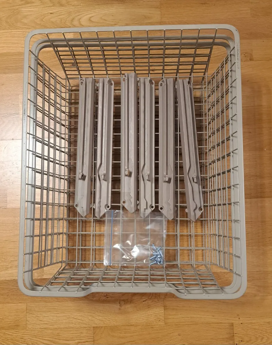 3 x IKEA Drahtkorb inkl. Auszugsschienen & Schrauben PAX, € 10,- (1200 Wien)