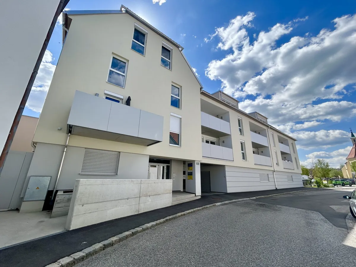 Großzügige 2-Zimmer-Wohnung mit Loggia im Herzen von Langenlois - Kaserngasse 11/5 - Ansicht 3