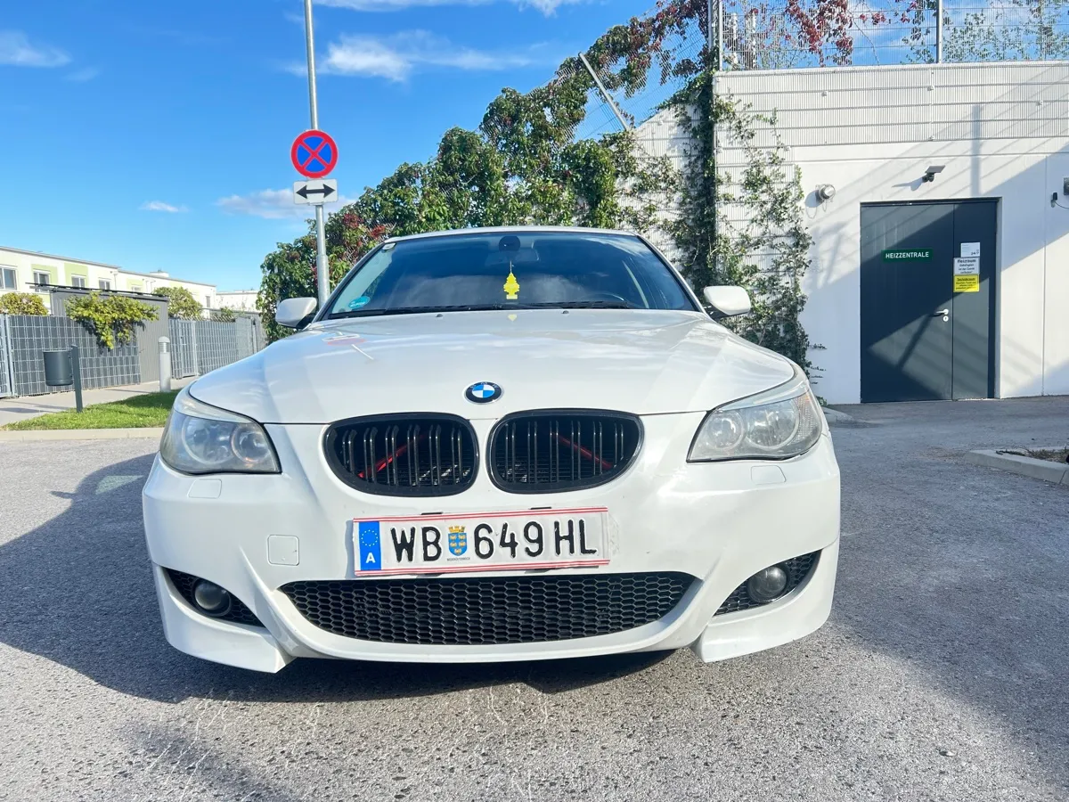 BMW 5 Series 2006 photo 2