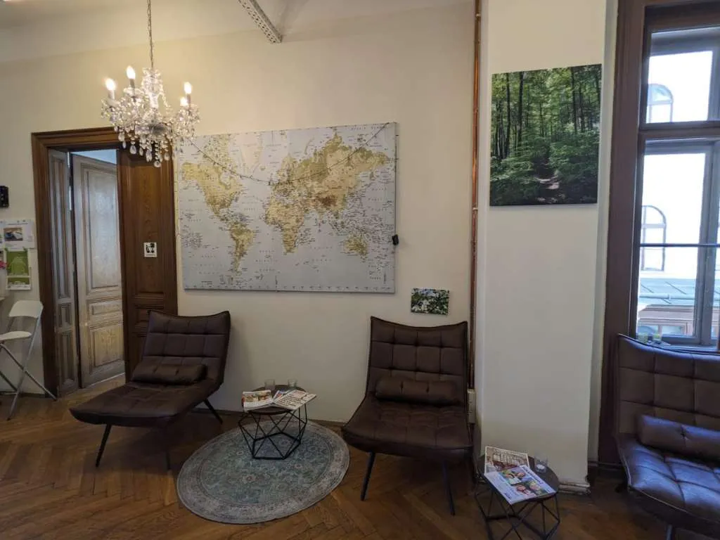 Schöne Event- Location Mariahilferstraße oder Lernstudio Vortragsraum Täglich auch Samstag und Sonntag ab 13:00 am Nachmittag zu vermieten - Ansicht 3