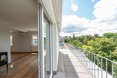 Neuwertige DG-Wohnung nahe des Botanischen Gartens mit Blick über Wien!