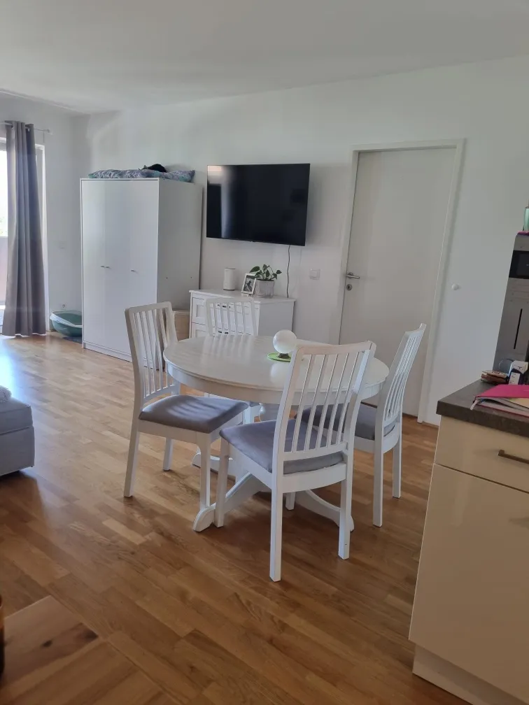 NEU !! 2 Zimmer WHG, Zentrumsnähe LKH West, Sonnig - inklusive Garage & Balkon - Ansicht 2