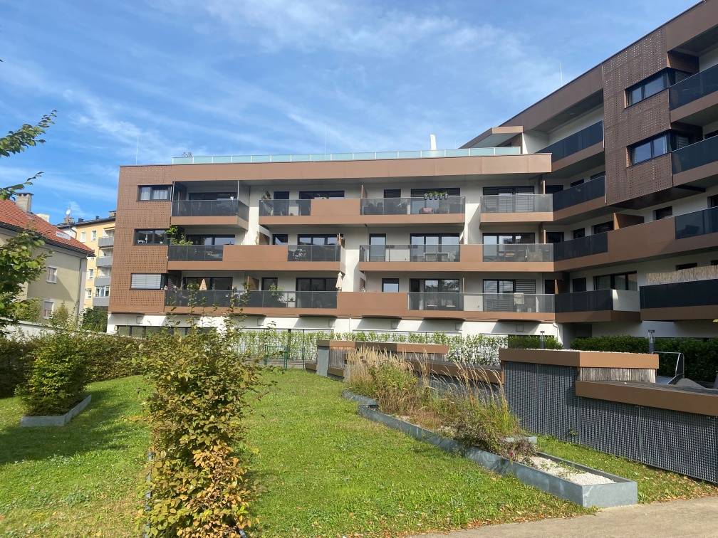 NEU !! 2 Zimmer WHG, Zentrumsnähe LKH West, Sonnig - inklusive Garage & Balkon, Salzburg