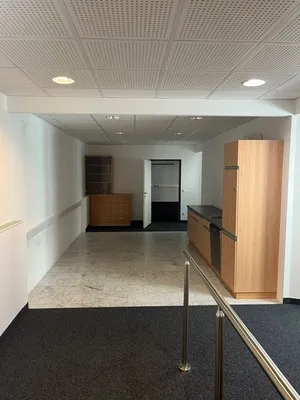 Gewerbeimmobilie mieten in Salzburg Stadt – 200 m², € 2.733 – Bild 8 von 13