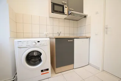 Gemütliche 1-Zimmer-Wohnung in zentraler Lage! Kurzzeitvermietung! – Bild 2