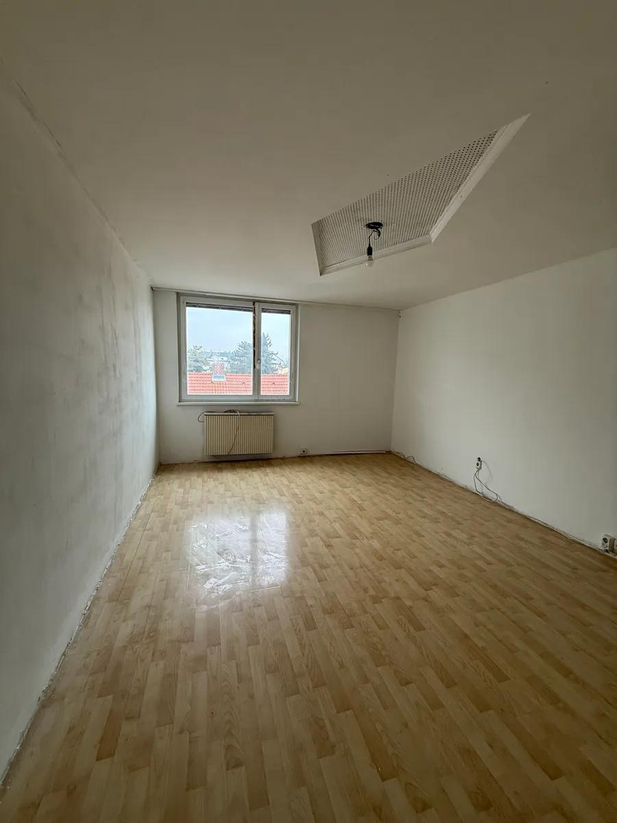 Ruhelage, 2 zentrale Zimmer, neue Küche - Ansicht 2