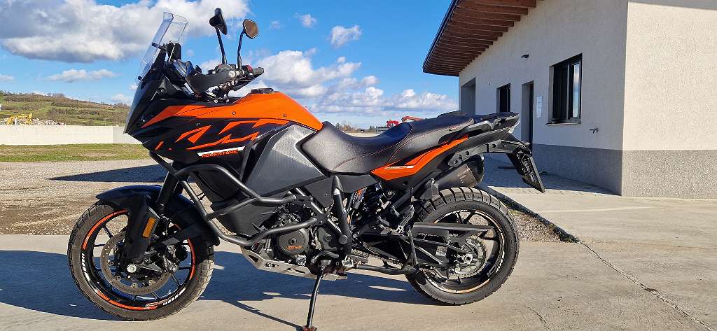 KTM Adventure KTM 1090 Adventure (Fahrwerk Upgrade) Erstbesitz Tourer