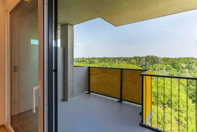 Singlewohnung mit Balkon und Blick in den grünen Kurpark - Concierge im Haus