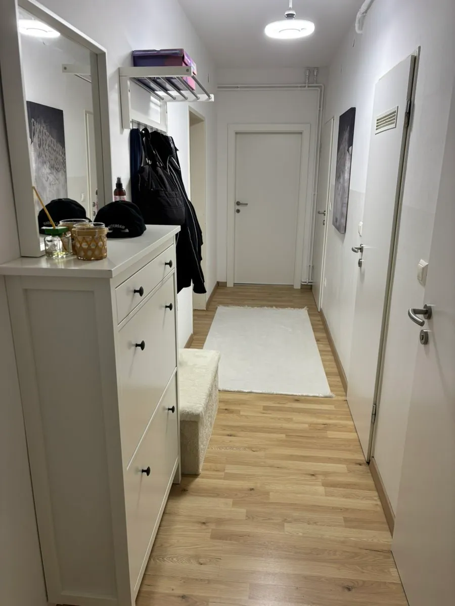 SUCHE NACHMIETER 69 m2 3 Zimmer 2 Balkone