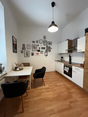 Nachmieter für schöne Altbauwohnung im siebten Bezirk gesucht – Bild 3