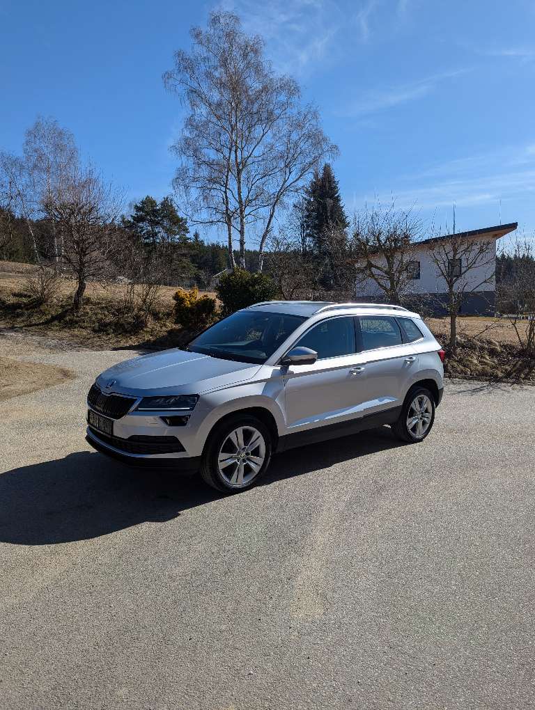 Skoda Karoq 1.6 TDI SUV / Geländewagen