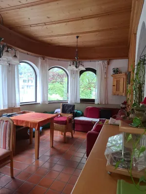 2-Zimmer-Gewerbeimmobilie mieten in Hallein – 50 m², € 600 – Bild 2 von 2