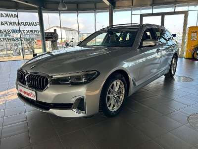 BMW 5er-Reihe 530xd 48 V Touring xDrive Aut. *LCI*Luxry-Line...