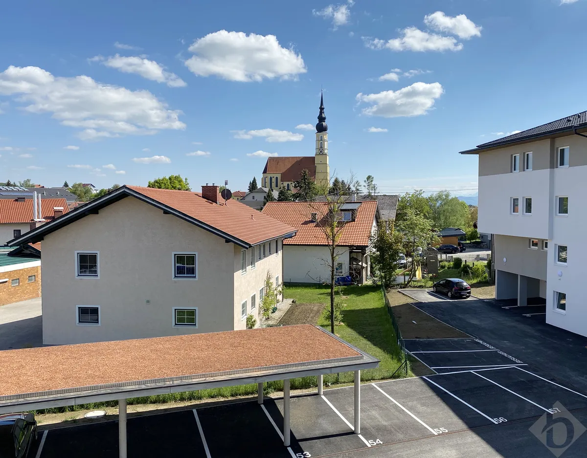Gepflegte Wohnung im 2. Obergeschoss mit Balkon in Eggelsberg - Ansicht 3