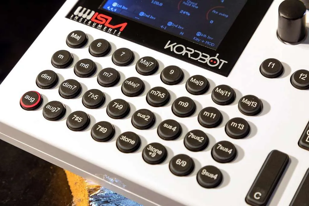 Isla Instruments KordBot: MIDI Controller + Arpeggiator +