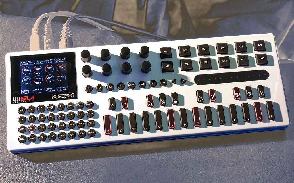 Isla Instruments KordBot: MIDI Controller + Arpeggiator +