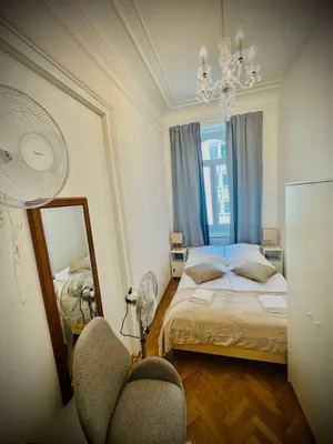 Studentenzimmer sofort beziehbar / Vollmöblierteszimmer in einer Wohngemeinschaft.
