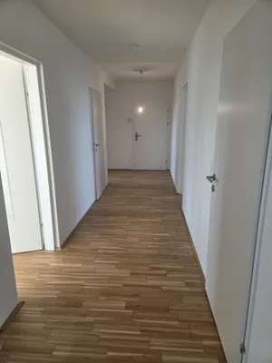 4 ZIMMER-TERRASSENWOHNUNG MIT BLICK BIS ZUM WIENERWALD- PERFEKTE U-BAHN ANBINDUNG – Bild 2