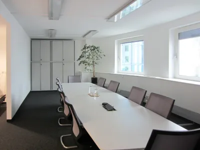 Gewerbeimmobilie mieten in Wien – 128 m², € 17