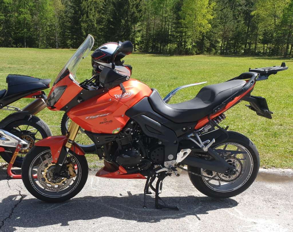 Triumph Tiger 1050 SE Tourer