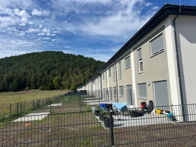 5-Zimmer-Haus mieten in Wiener Neustadt Land – 108 m², € 1.287 – Bild 2 von 18
