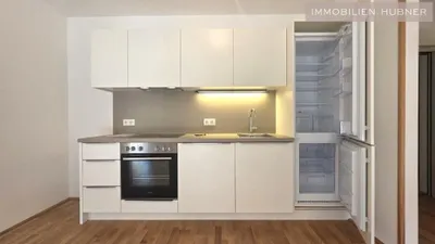 Großzügige Neubauwohnung mit Kühlung und großem, sonnigen Balkon – Bild 3