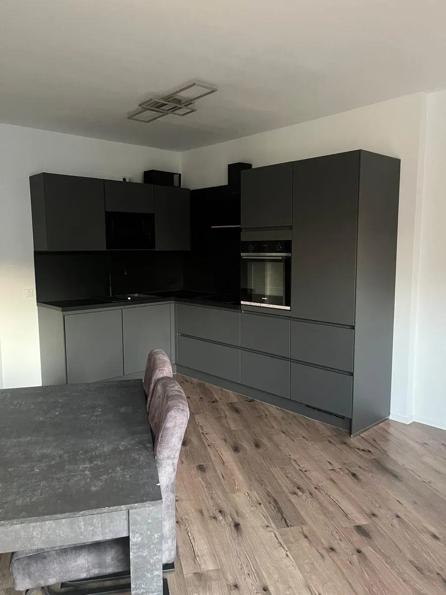 Top renovierte 2-Zimmer-Wohnung mit Balkon, Lift & Parkplatz - inkl. Heizung! - Ansicht 2