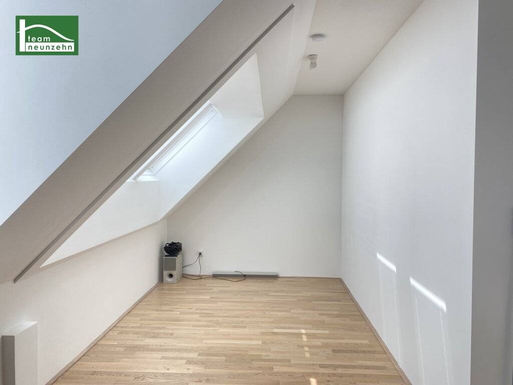 Klimatisierte Dachgeschoss-Wohnung nahe U6 Handelskai & S-Bahn! Moderner Neubau mit inkludierter Küche! Ab Sofort verfügbar! – pohled 2