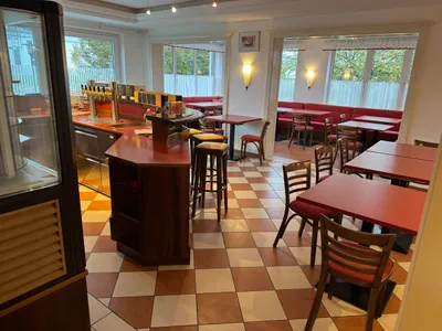 6-Zimmer-Gewerbeimmobilie mieten in Ried im Innkreis – 125 m², € 950 – Bild 2 von 7