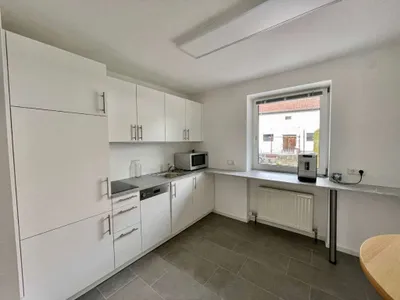 Gewerbeimmobilie mieten in Urfahr-Umgebung – 8 m², € 255 – Bild 3 von 6