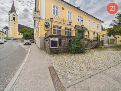 Gewerbeimmobilie mieten in Perg – 361 m², € 2.383