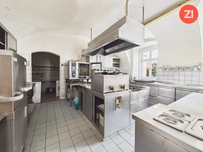 Gewerbeimmobilie mieten in Perg – 361 m², € 2.383 – Bild 7 von 12