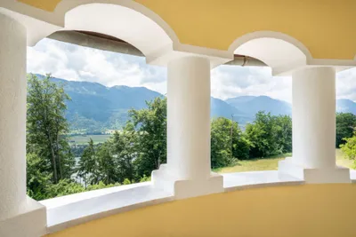 8-Zimmer-Haus kaufen in Klagenfurt Land – 350 m², € 1.950.000 – Bild 3 von 12