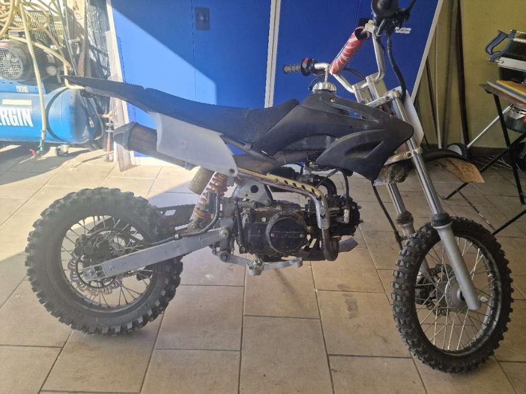 Ares Dirtbike 125ccm Motocross