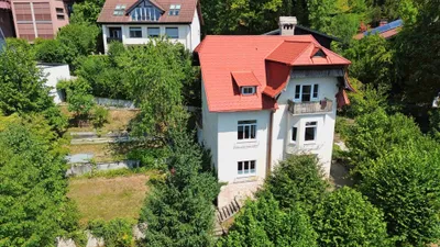 6-Zimmer-Gewerbeimmobilie mieten in Gmunden – 225 m², € 2.000