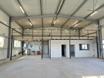 Gewerbeimmobilie mieten in Wels-Land – 258 m², € 3.000 – Bild 4 von 8