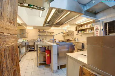 9-Zimmer-Gewerbeimmobilie kaufen in Wien – 561 m², € 3.000.000 – Bild 11 von 39