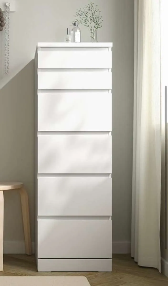 Ikea Malm Kommode mit 6 Schubladen und Spiegel, € 90,- (7111 Parndorf)