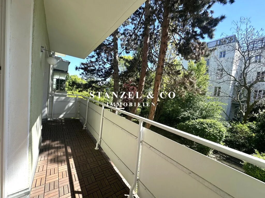 SONNIGES APARTMENT MIT SÜDBALKON UND GARTENBENUTZUNG ( BJ 1959 ) - Ansicht 2
