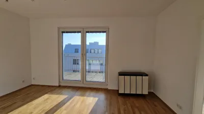 Helle 2 Zimmerwohnung mit großer Terrasse Nähe Hohe Warte, 33m2