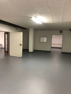 6-Zimmer-Gewerbeimmobilie mieten in Baden – 450 m², € 4 – Bild 8 von 10