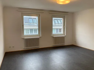 ZWEI ZIMMERWOHNUNG NÄHE U3 ENKPLATZ !