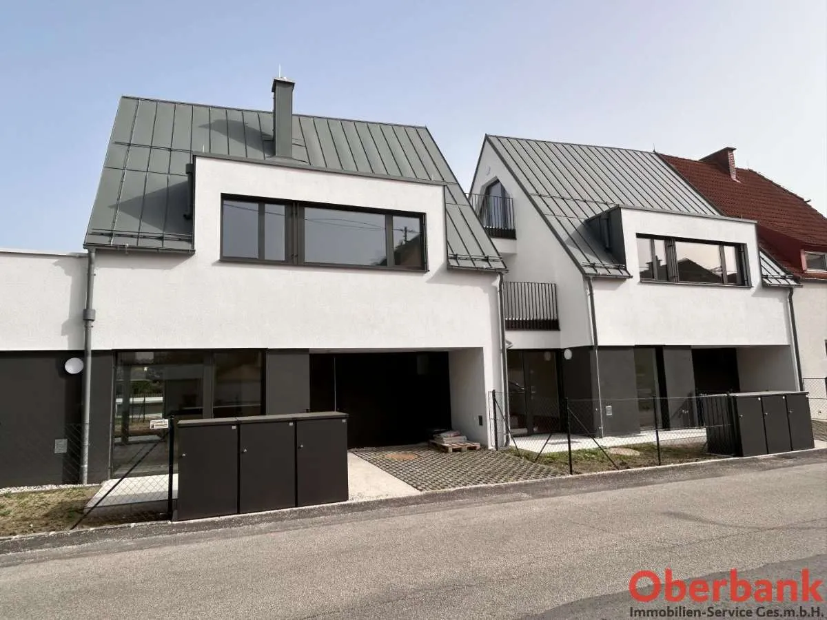 ERSTBEZUG - Exklusives Reihenhaus inkl. Küche und tollem Gartenbereich - Ansicht 2