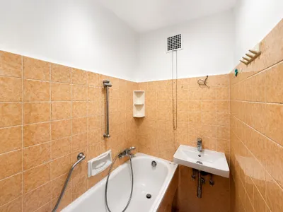 2-Zimmer-Wohnung kaufen in Bruck an der Leitha – 41,88 m², € 150.000 – Bild 8 von 13