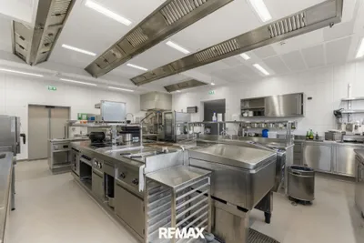 Gewerbeimmobilie mieten in Sankt Veit an der Glan – 442 m², € 6.100 – Bild 8 von 22