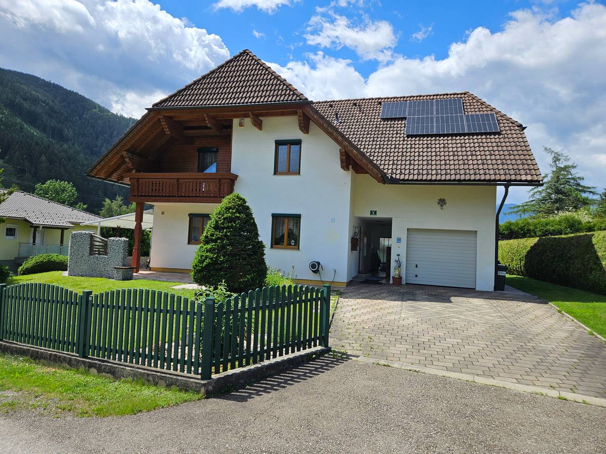 HERVORRAGENDE WOHNQUALITÄT! Geräumiges Einfamilienhaus mit Terrasse, Garage und Garten in sonniger Siedlungslage - Ansicht 2