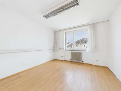 13-Zimmer-Gewerbeimmobilie kaufen in Linz – 423 m², € 580.000 – Bild 4 von 10