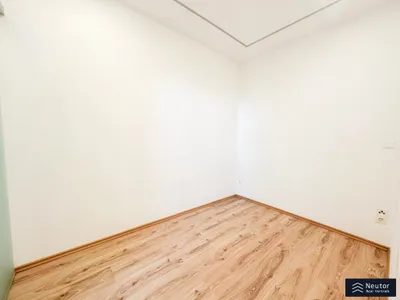 CHARMANTE 2-ZIMMER-WOHNUNG MIT BALKON - FERNBLICK IN GRÜNRUHELAGE - NÄHE MAURER HAUPTPLATZ – Bild 3